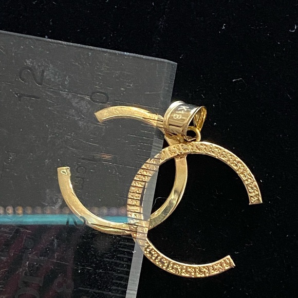 18k Real Saudi Gold Pendant Sz 1.9 Grms - Picture 5 of 6